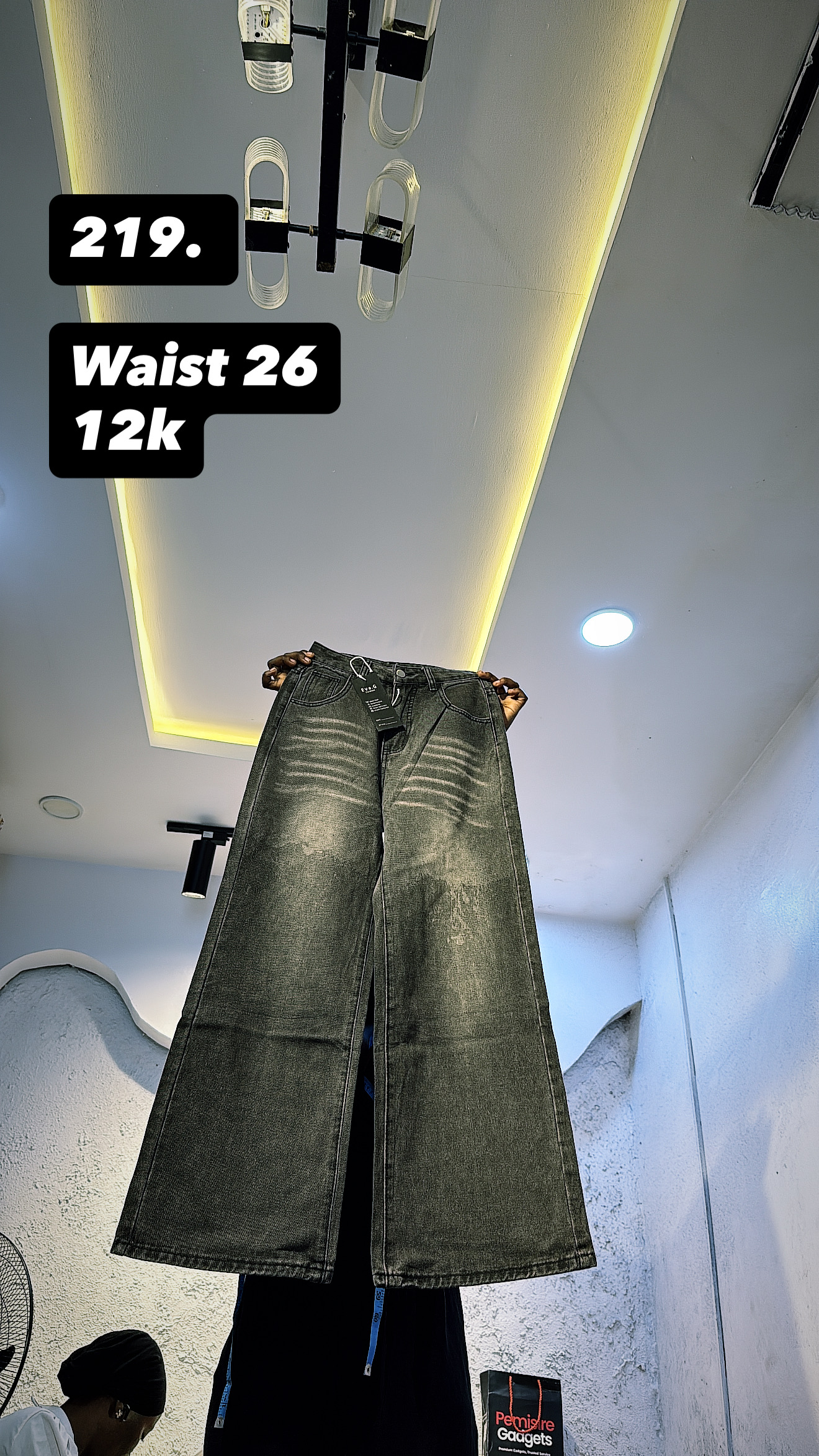 Waist 26