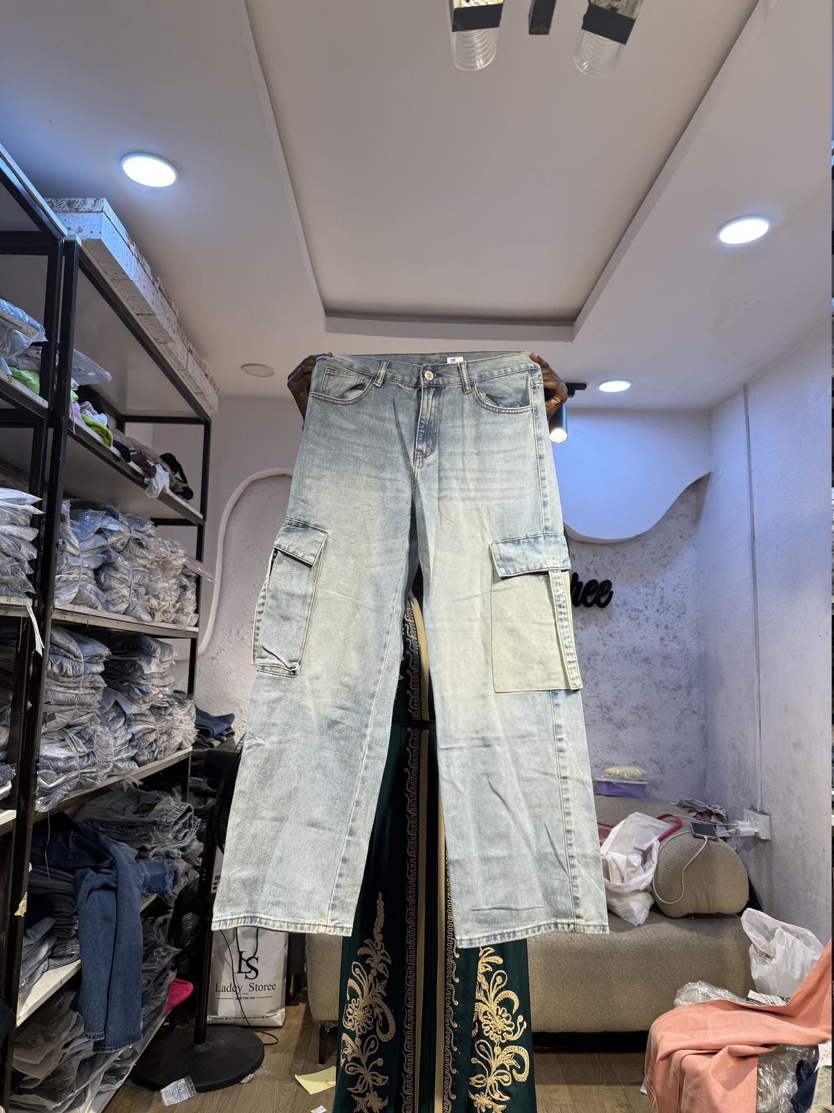 Waist 34