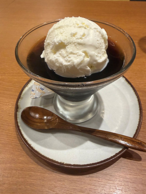 隠れ家風レストランのオムライスは絶品