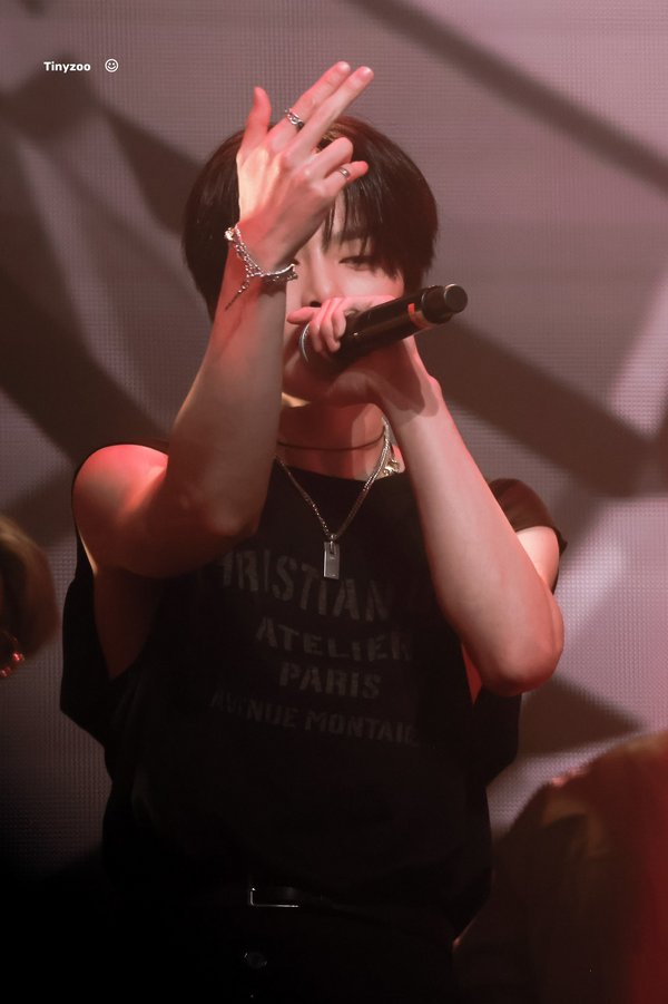 Fyw-KRN2-WAAEd-A8-R.jpg