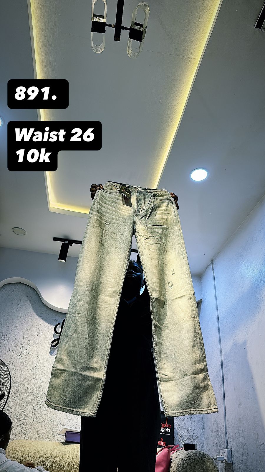 Waist 26