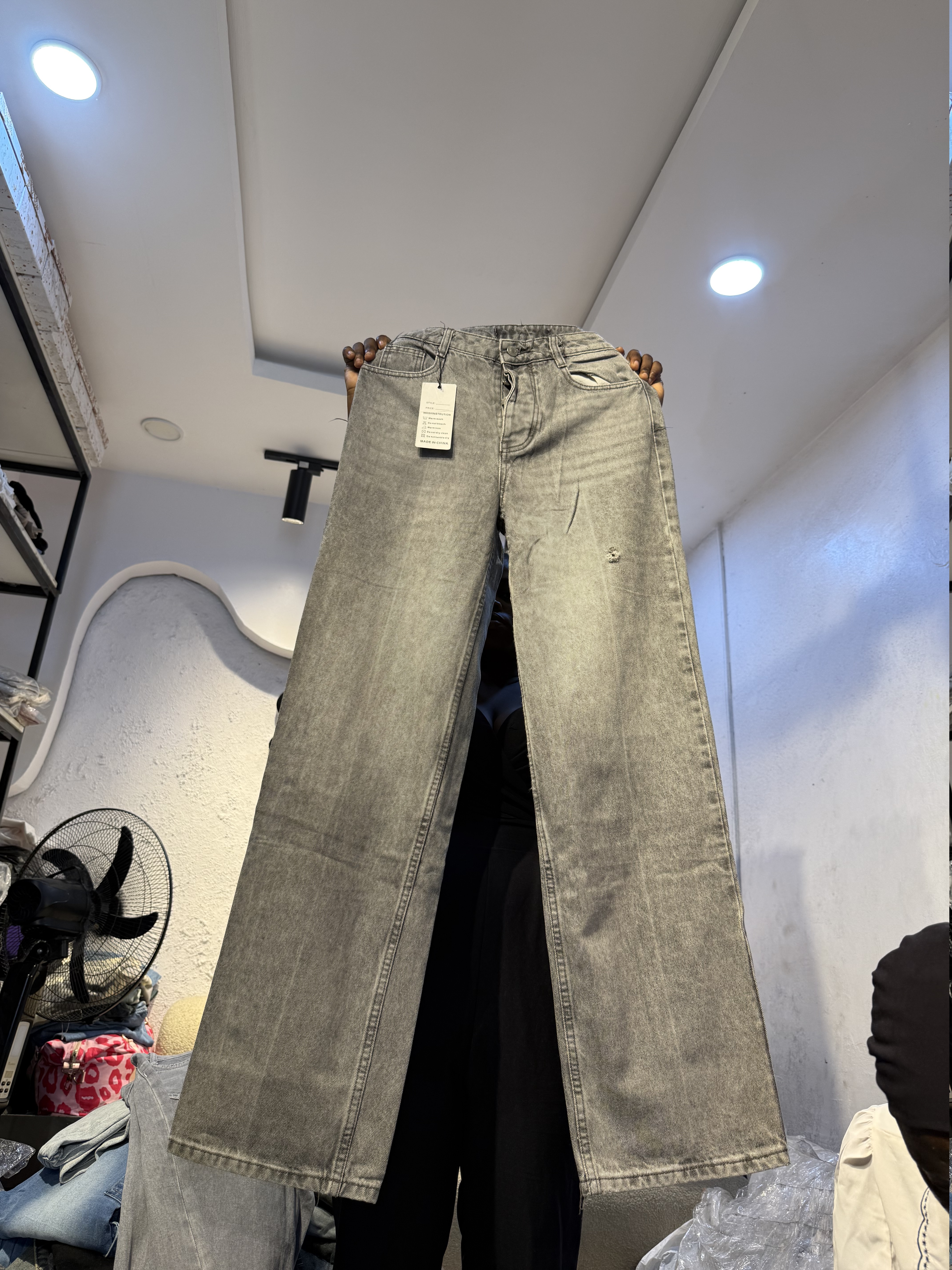 Waist 28