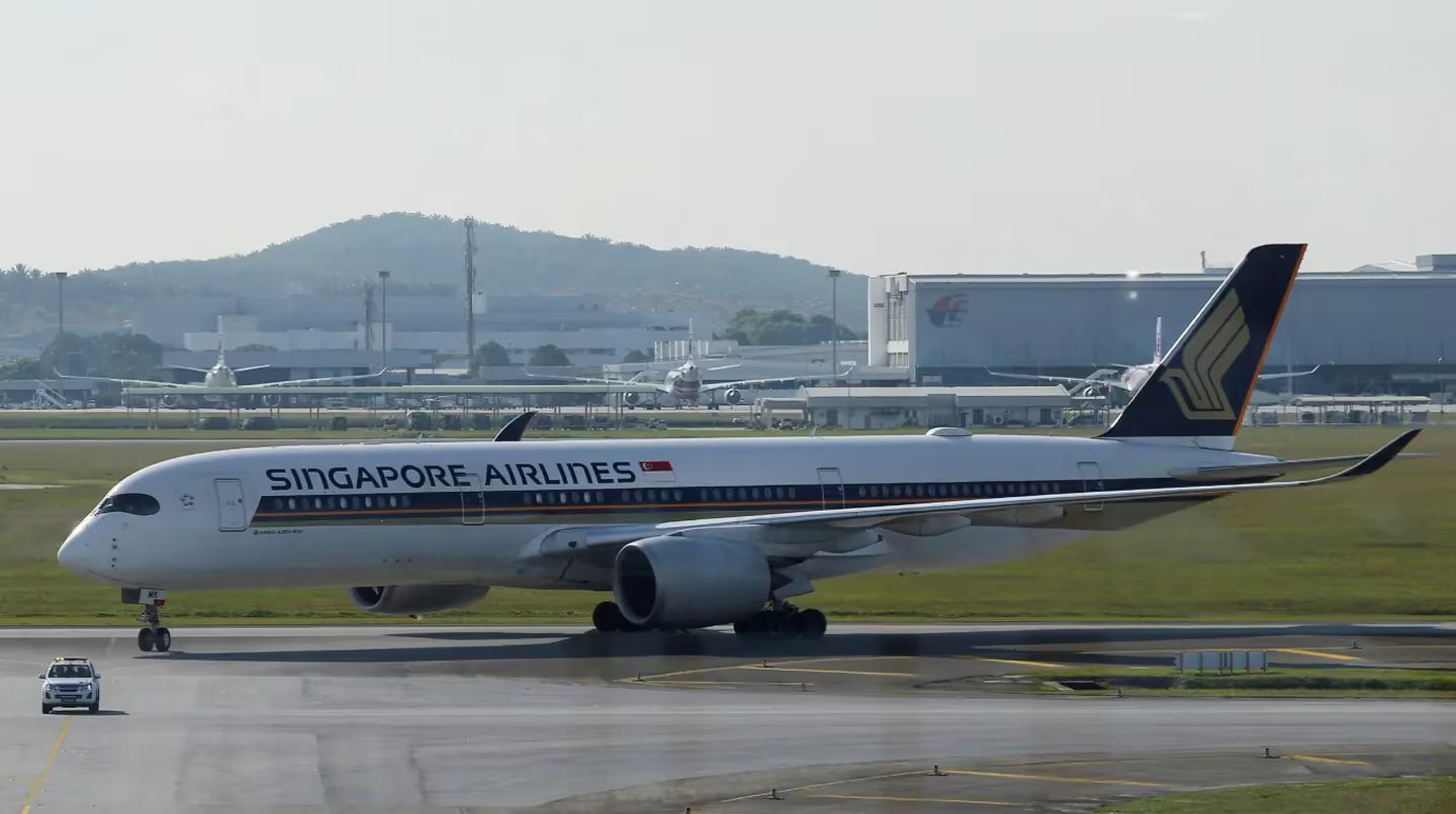 LONDRES- TRAGEDIA EN UN VUELO DESTINO A SINGAPUR