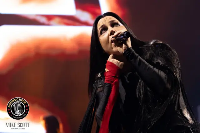 10202024-evanescence-edmonton-mscott-08a.webp