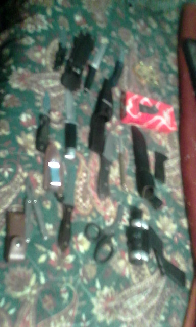 Fewknives