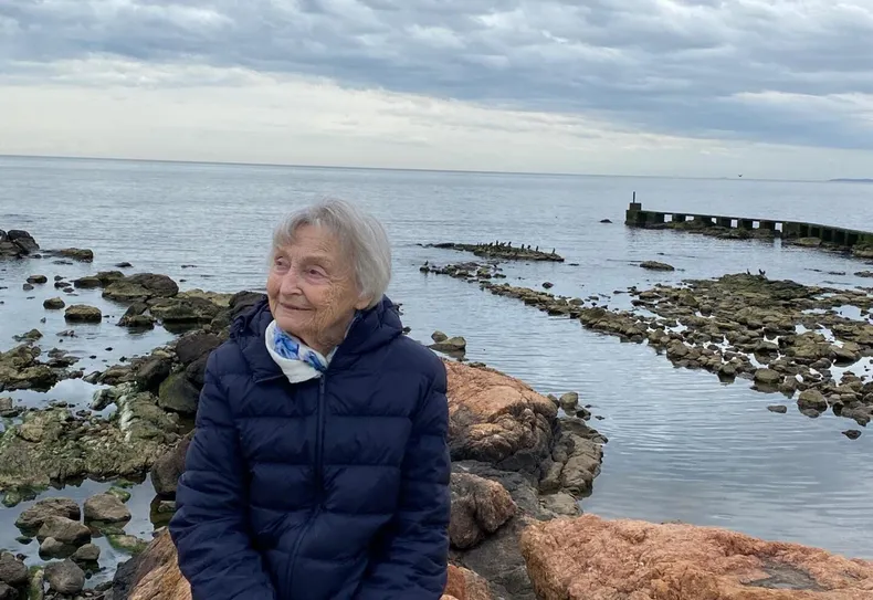 5eIGRpgg.jpg Una uruguaya de 97 años reveló que espió para Gran Bretaña durante la Guerra de Malvinas