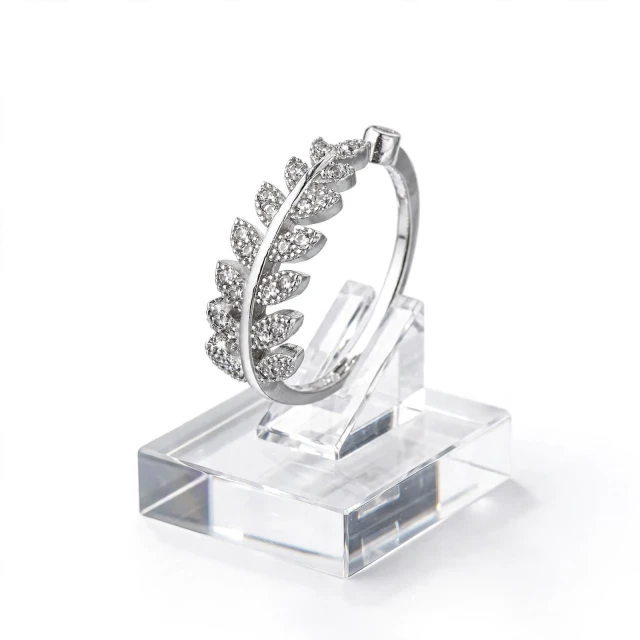 silver leaf ring acrylic stand.webp