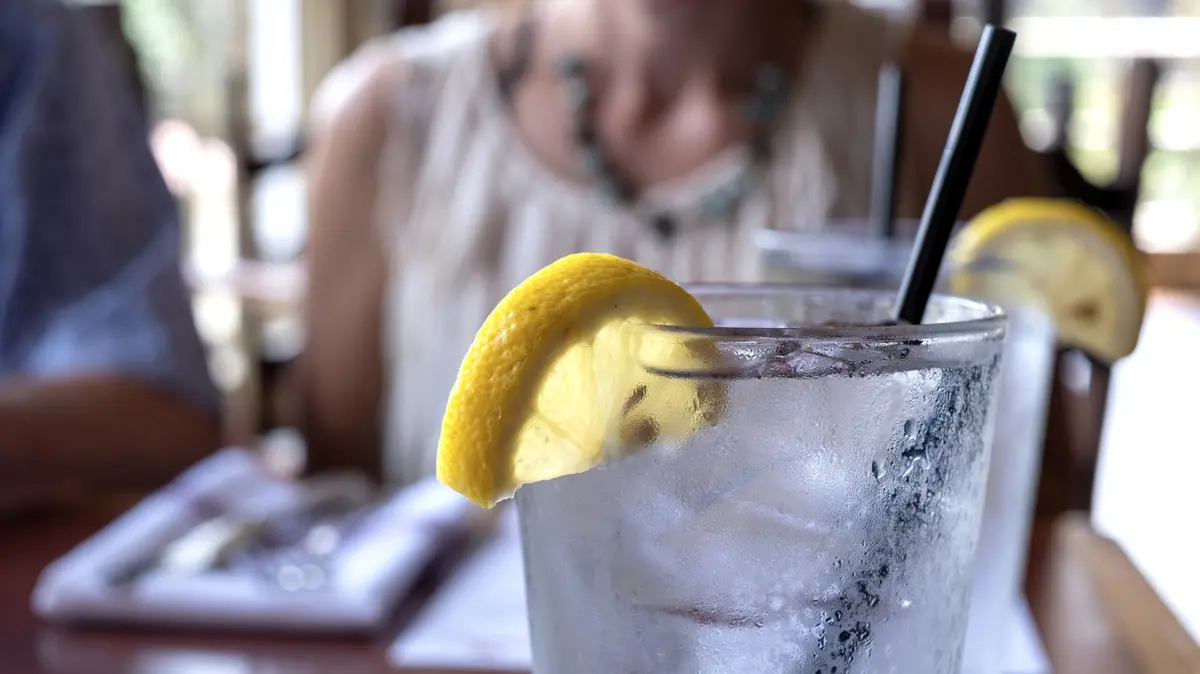 The Surprising Reason Restaurants Serve Water with Lemon