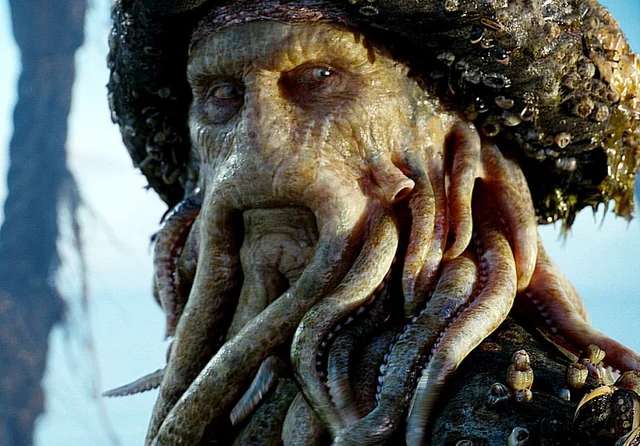 Canais relatam strikes após repercutirem gafe de Davy Jones sobre God of War