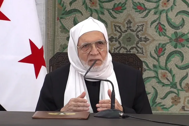 مفتي الجمهورية يدعو للتهدئة ويحذر من الفتنة