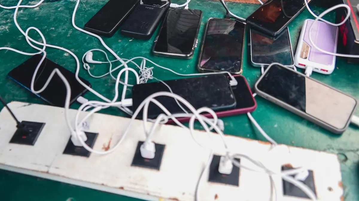 France Enacts Social Media Ban for Young Teens