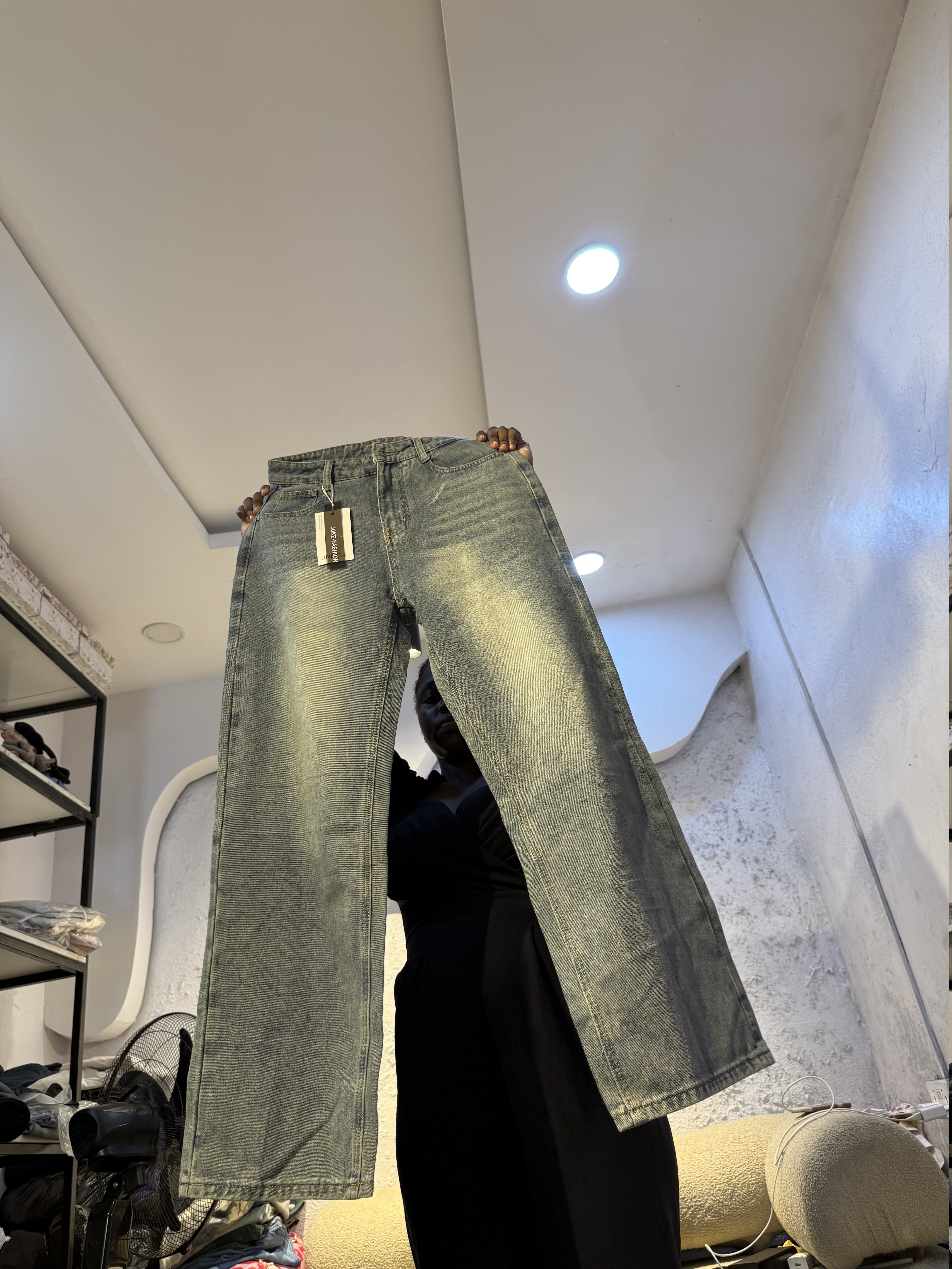 Waist 28