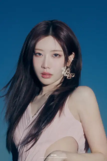 kim lip loona 1378481.webp