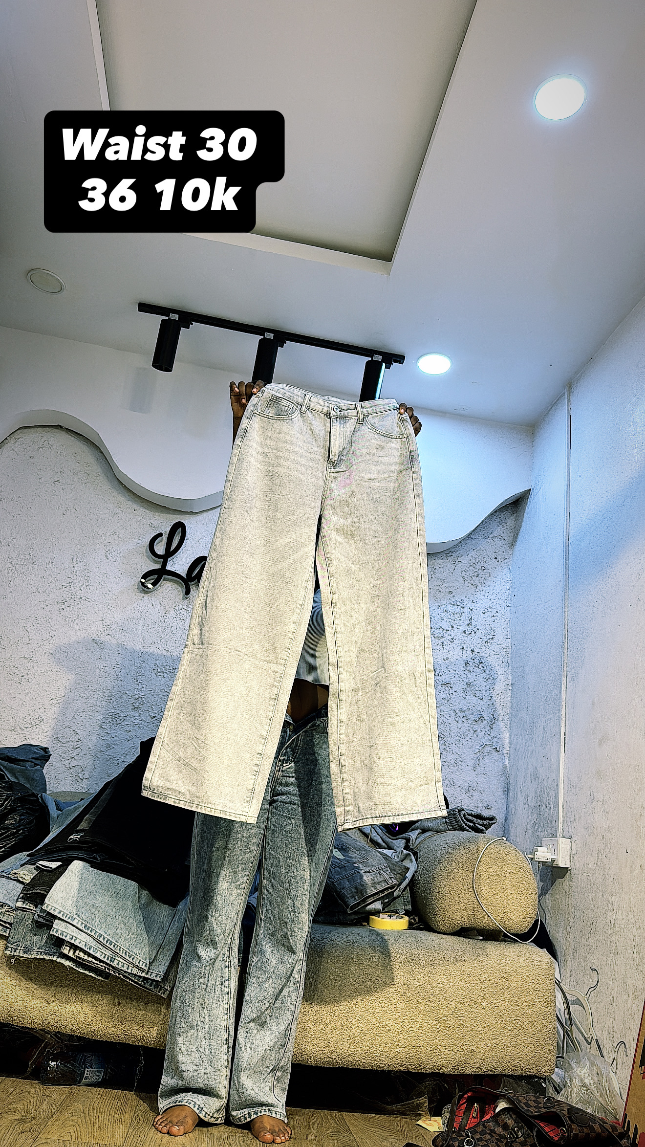 Waist 30