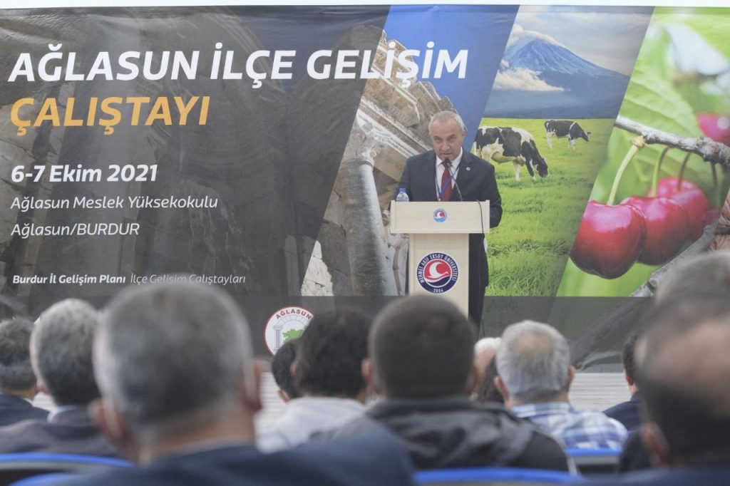 12-1024x682