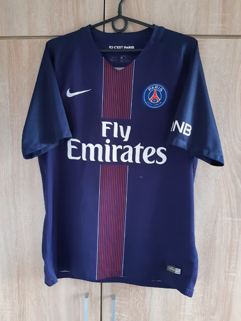 psg-17-home-pull1