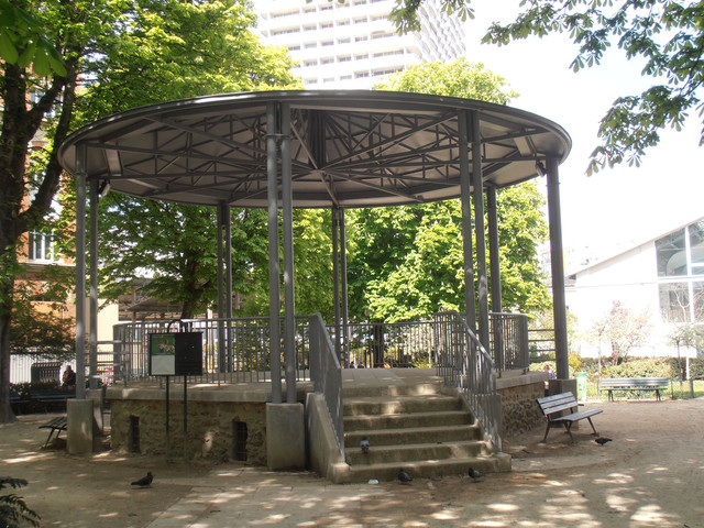 Kiosque-Square Hebert