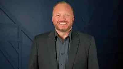  Foto de Larry Ragland(pastor de Solid Rock Church en Alabama)