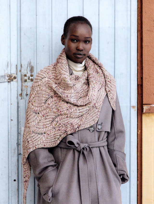 Laine-52-Weeks-of-Shawls-2022-262