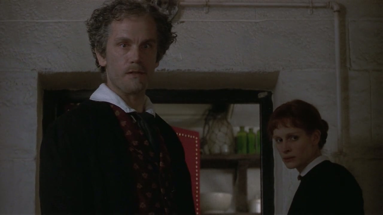 Mary Reilly Screenshot