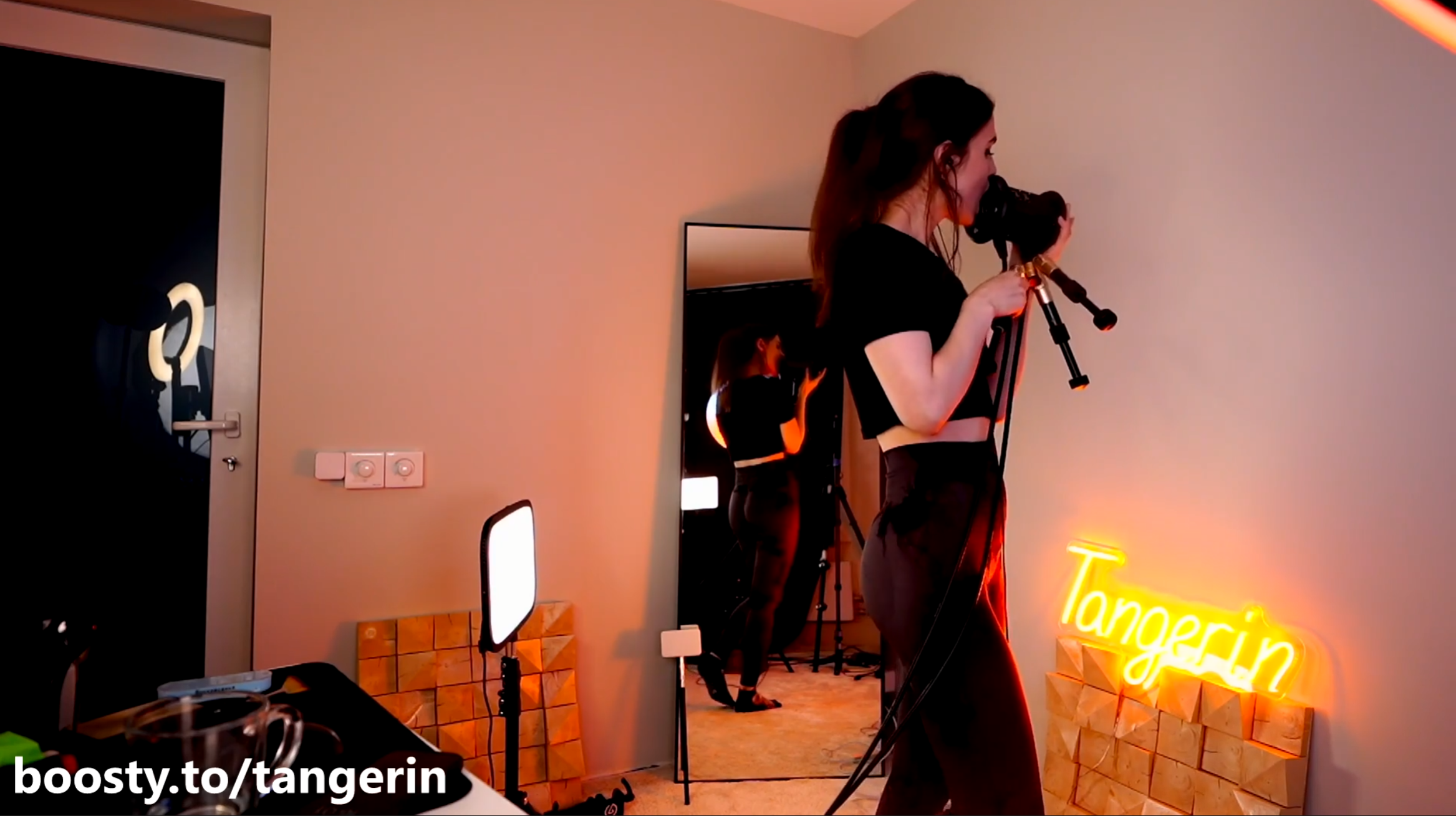 Standin 3DIO Ear Licking [ Tangerin ]