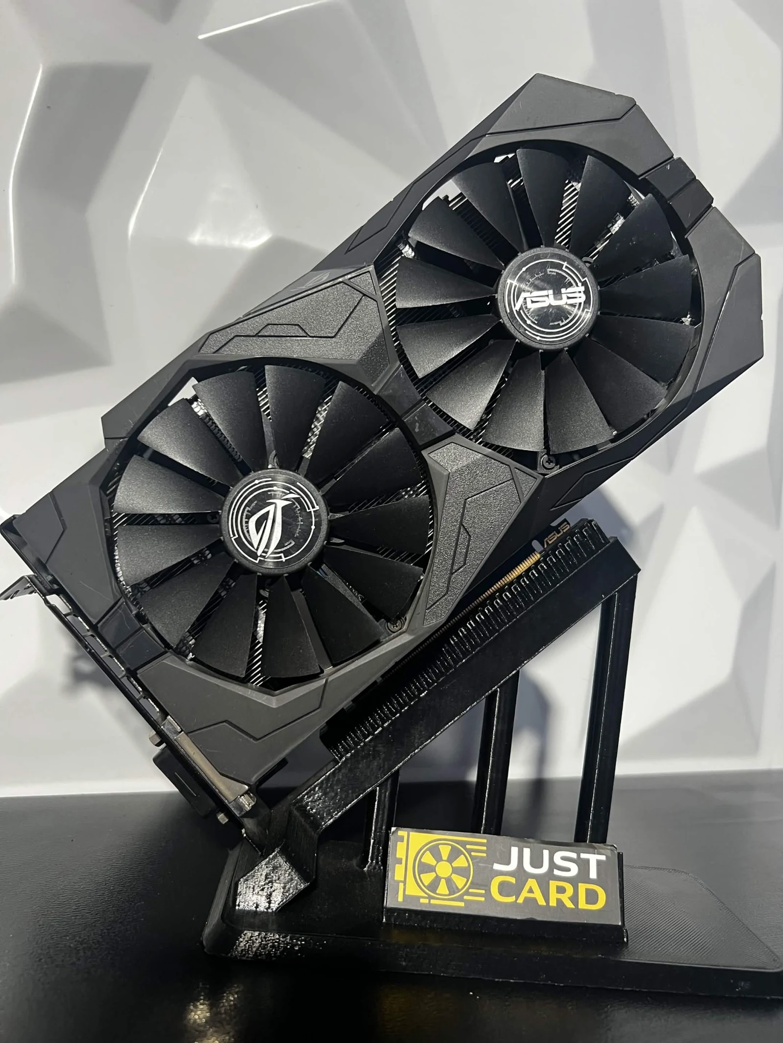 RX 570 4GB ASUS ROG Strix Occasion — photo 1