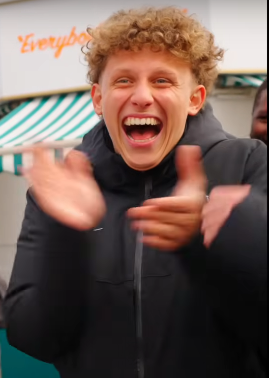 [Image: cuck-laugh-2.png]