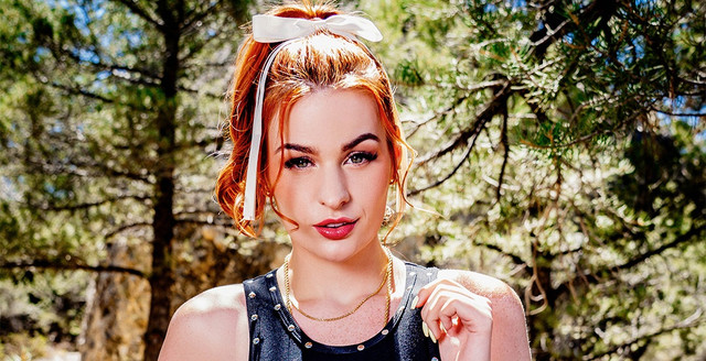 Abigaiil Morris Wallpapers Insta Fit Bio.jpg