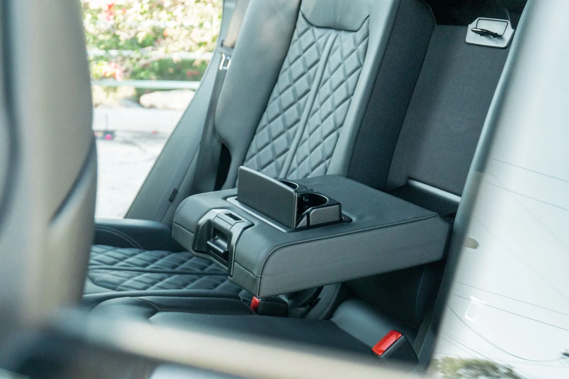Audi SQ8 photo 9