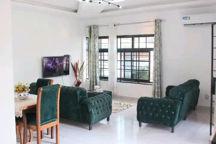 Appartement meublé à louer à Mimboman 1, Yaoundé - 35000 FCFA/nuit