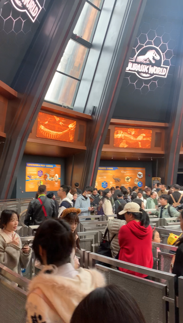 Украденное солнце. Universal Beijing Resort, Гуйлинь, Фужун, Чжанцзяцзе, Фэнхуан, Яншо. 8-17 апреля 2026. Украденное солнце. Universal Beijing Resort, Гуйлинь, Фужун, Чжанцзяцзе, Фэнхуан, Яншо. 8-17 апреля 2026.