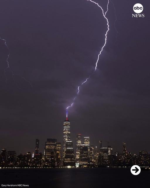 Lightning.jpg