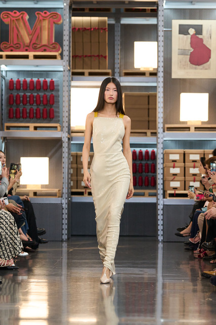 LOOK 53.jpg