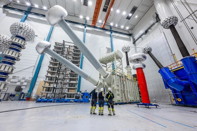 AI Boom Stretches Transformer Lead Times to Years