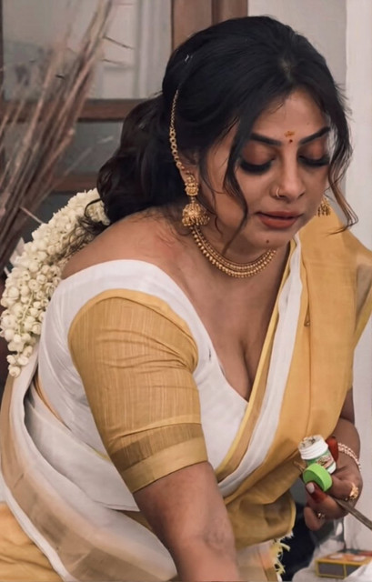 INCEST : Family Mein Pyar Romance or Sex