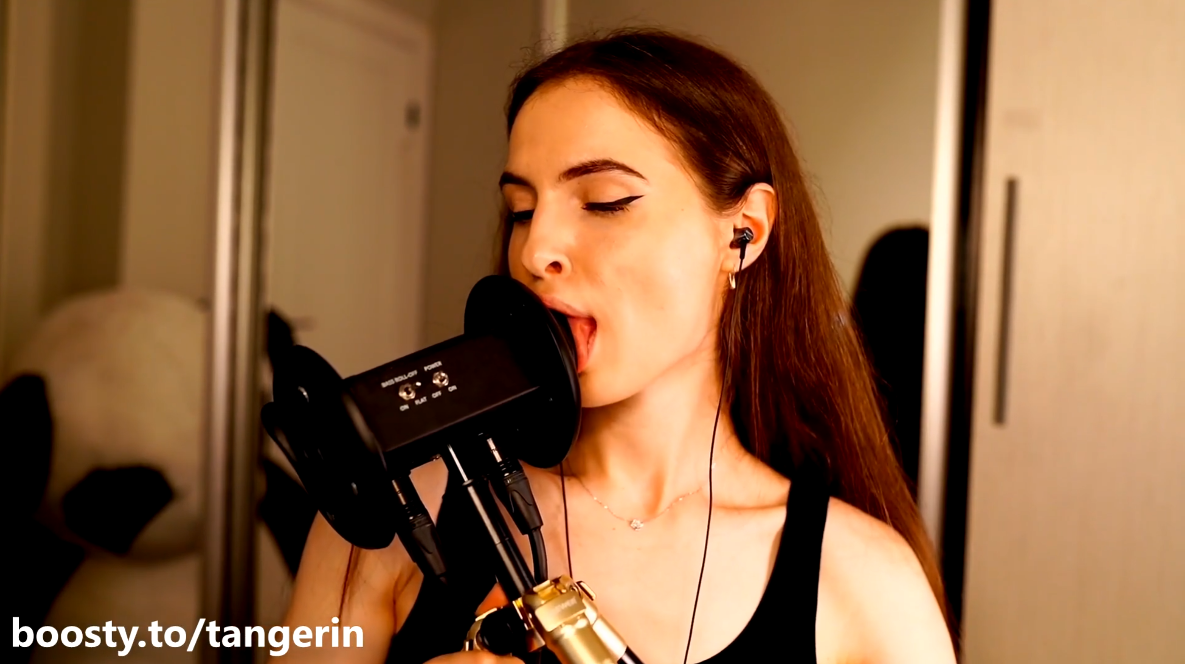 3DIO Ear Licking [ Tangerin ]