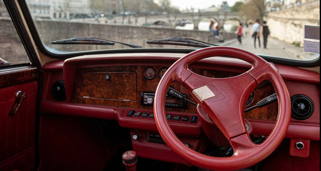 Jeffrey-Archer-Mini-3.jpg