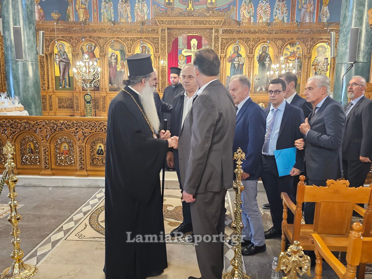 δικηγοροι048