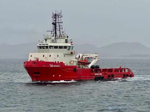 Marine vessel