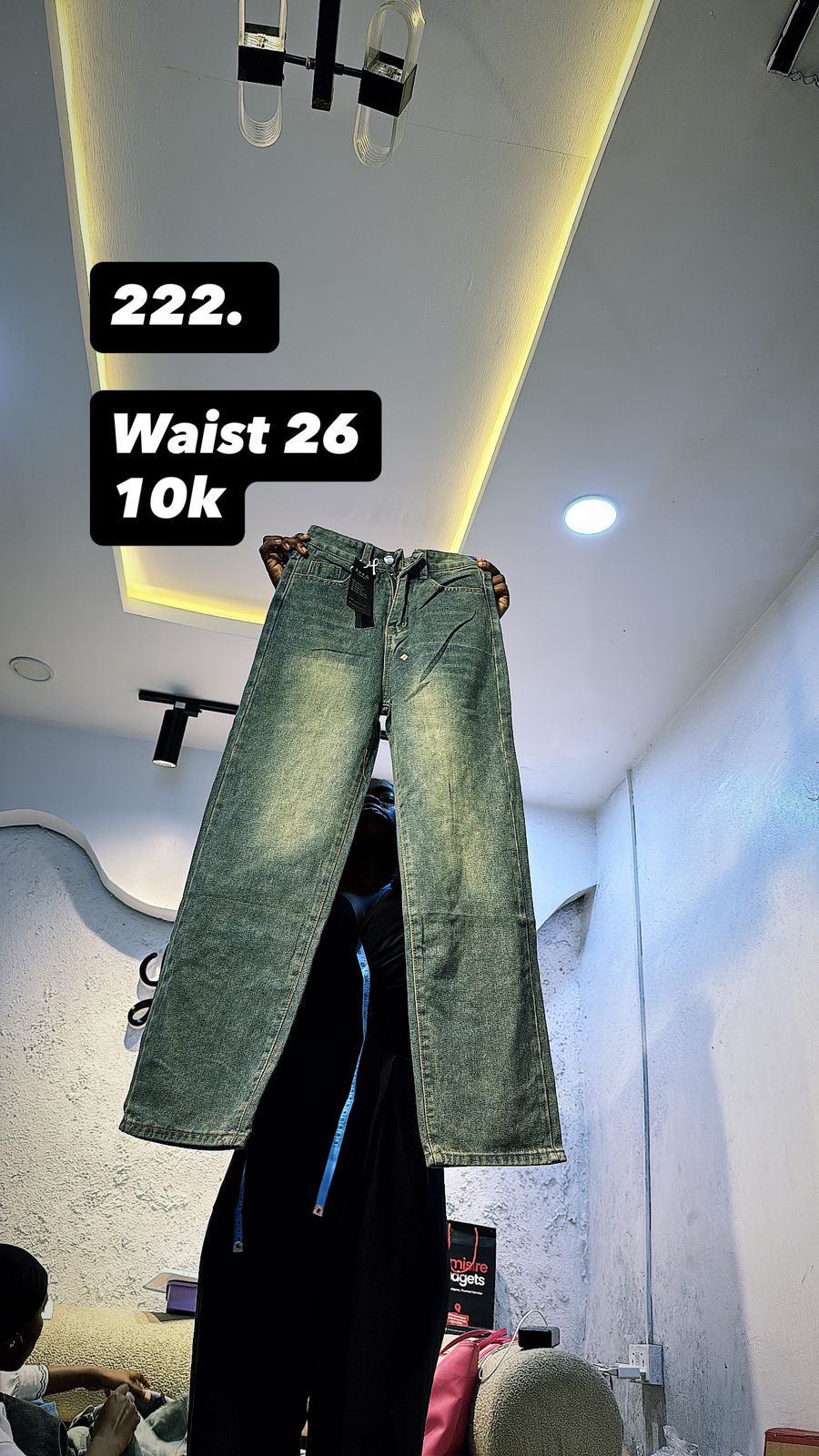 Waist 26
