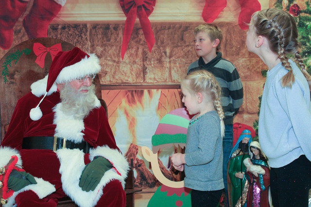 Santa2023-124.jpg
