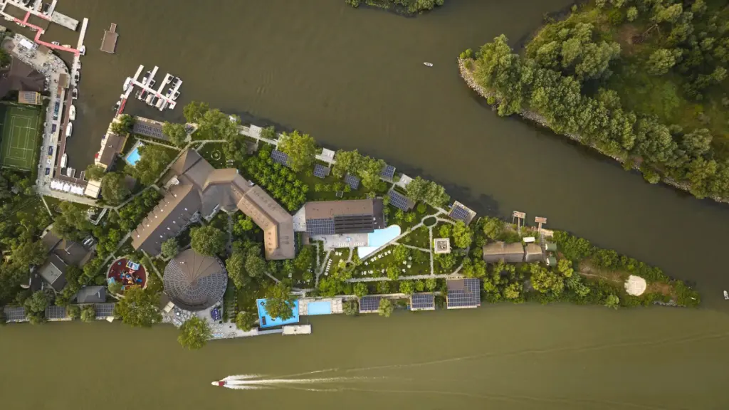 Lebăda Luxury Resort & Spa: refugiu de lux în inima Deltei Dunării