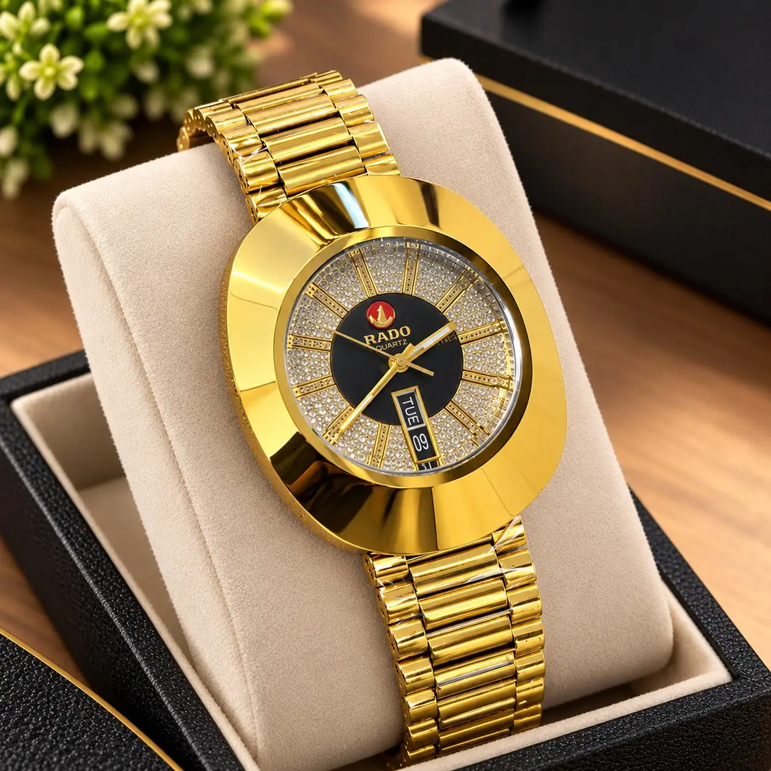Luxury Men's Golden Stainless Steel Watch