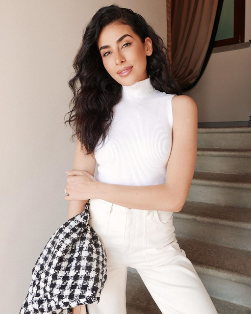 Sazan-Hendrix-11.jpg