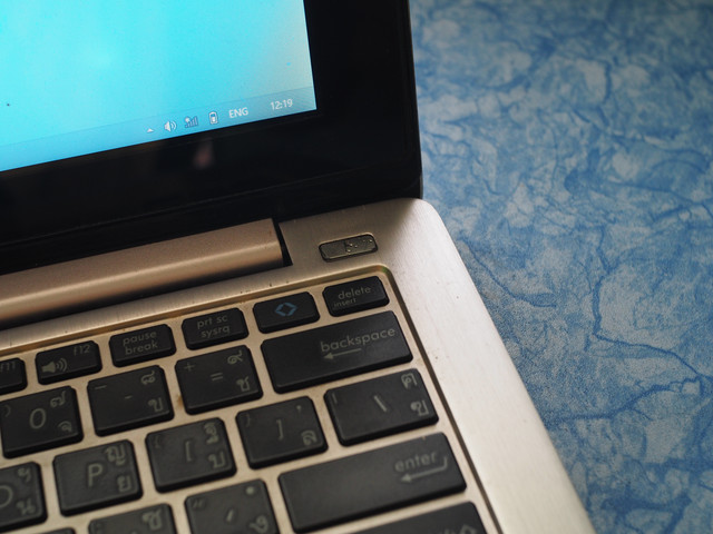 OLYMPUS-DIGITAL-CAMERA