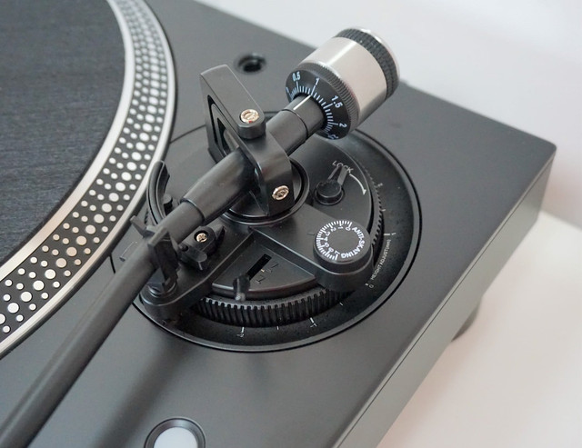 AT-LP140-XP-SV-1.jpg
