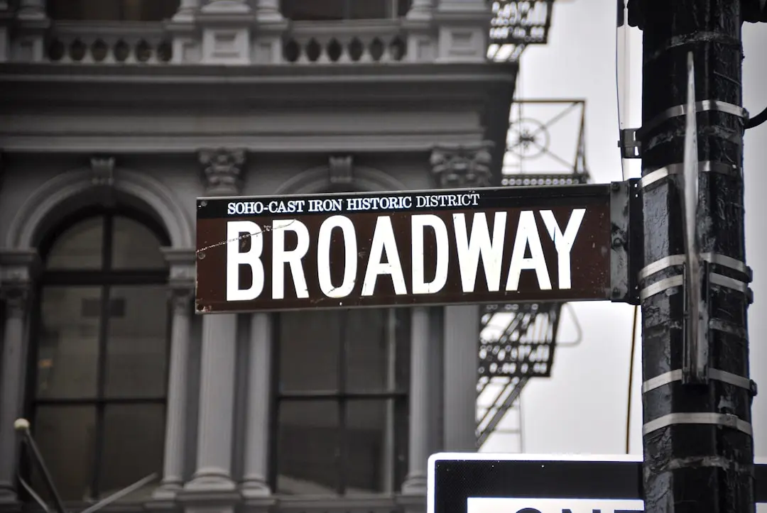 Broadway: Transformarea continuă, fără blocaje de siguranță