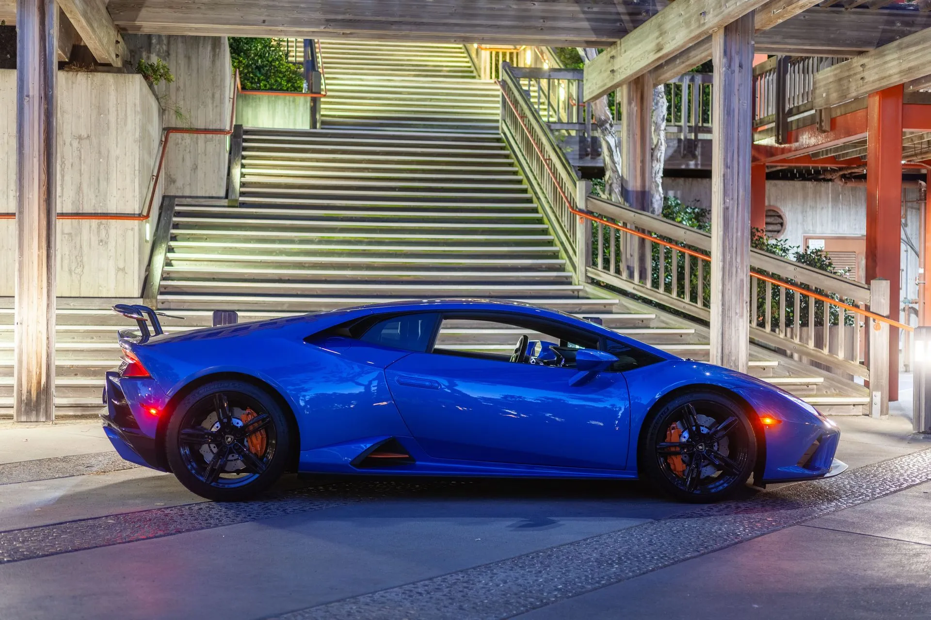 Lamborghini Huracan Evo Coupe photo 3