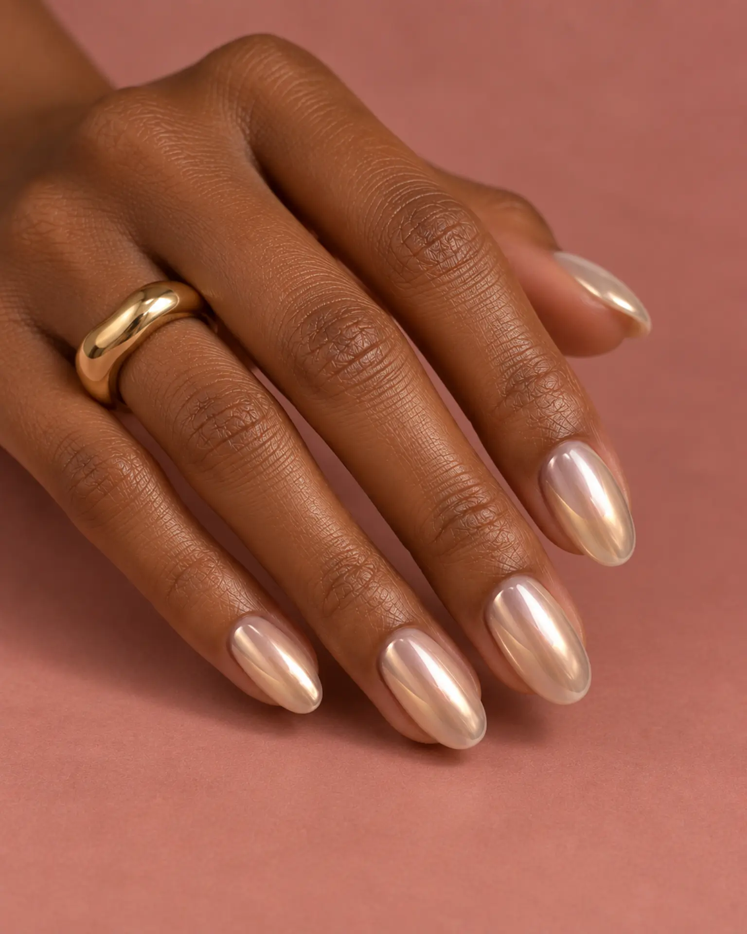 Pearl Chrome High-Gloss Solid manicure inspiration for chrome nail ideas