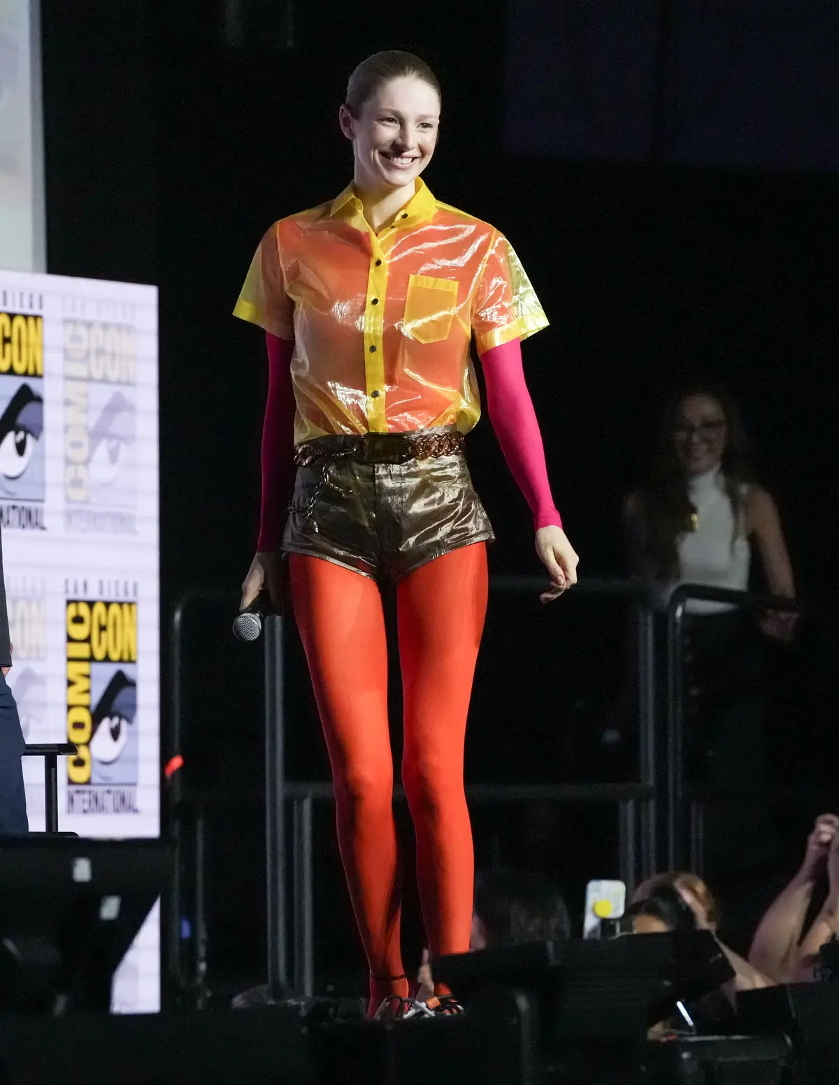 Hunter Schafer Rocks Citrus-Inspired Look at Comic-Con